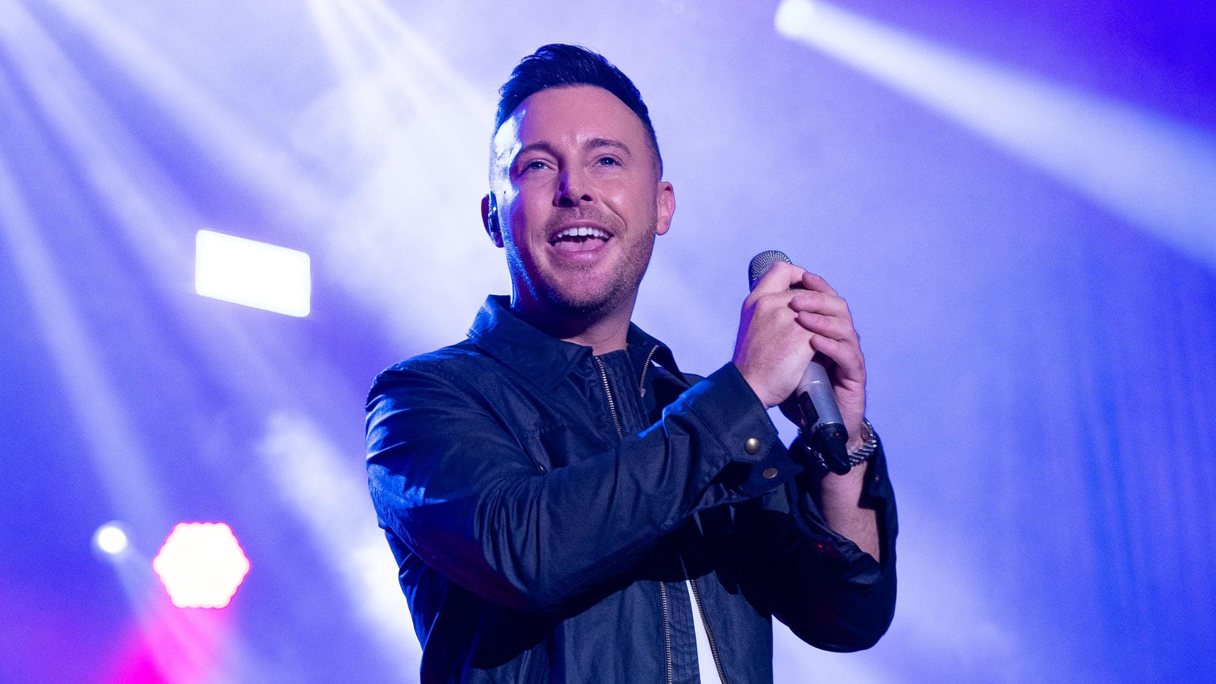 Nathan Carter Cabaret & Dancing