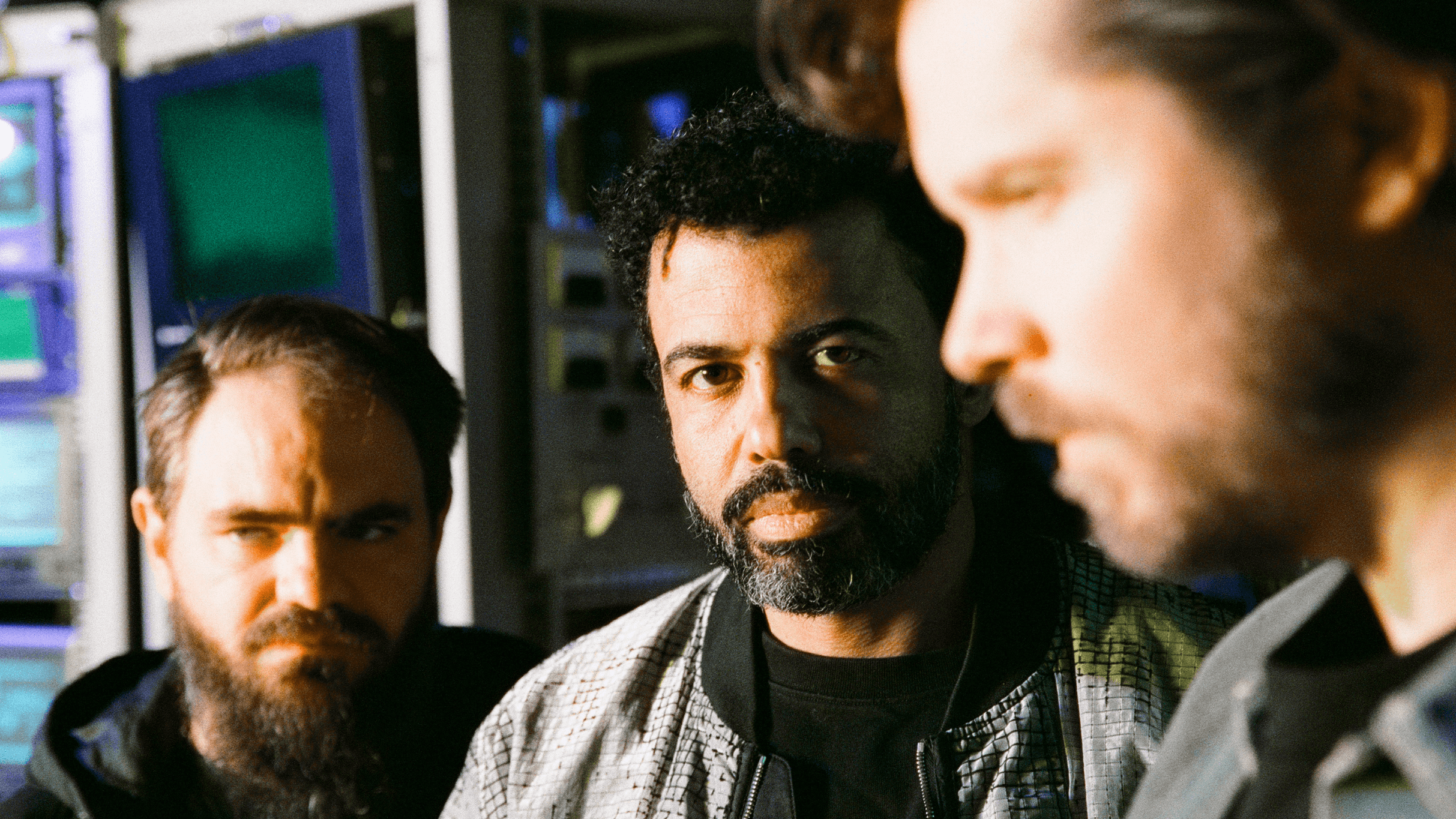 CLIPPING. (USA)