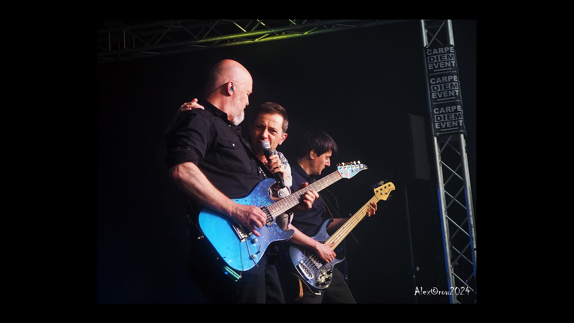 The MINDS Tribute to SIMPLE MINDS
