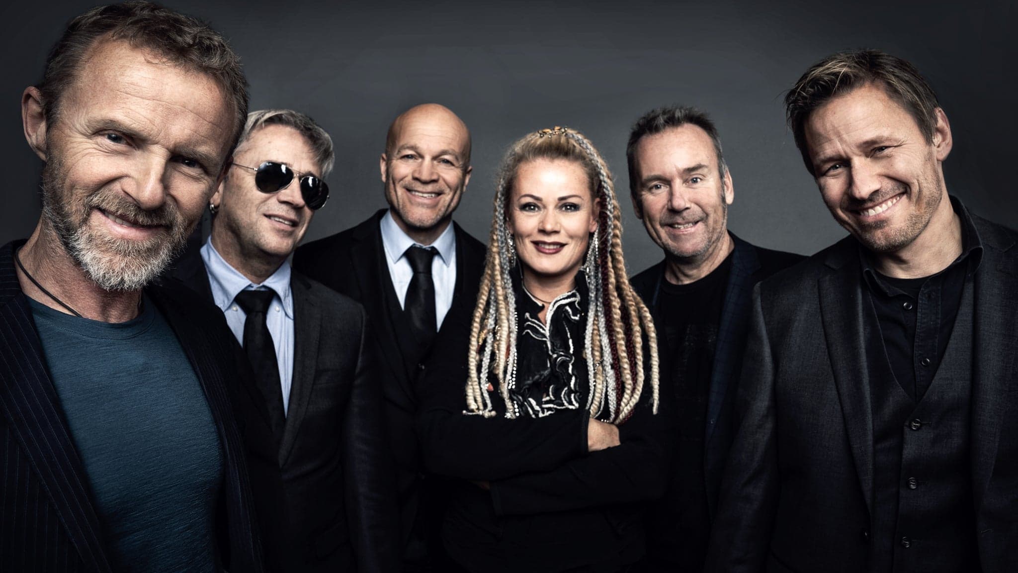 Di Derre med support Almost Famous